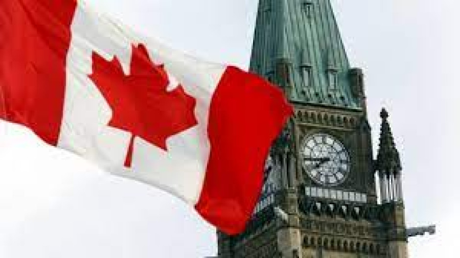 Solicitarán pasaporte de vacunas a viajeros en Canadá