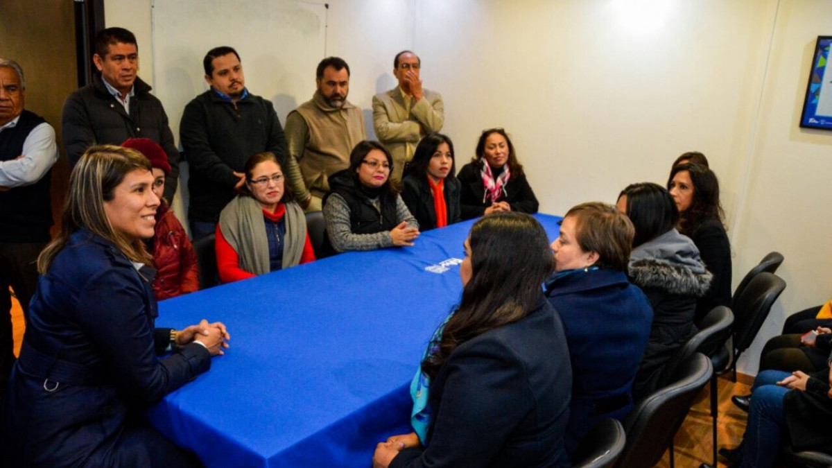 Entregan nombramiento a Subsecretaria de Educación Básica 