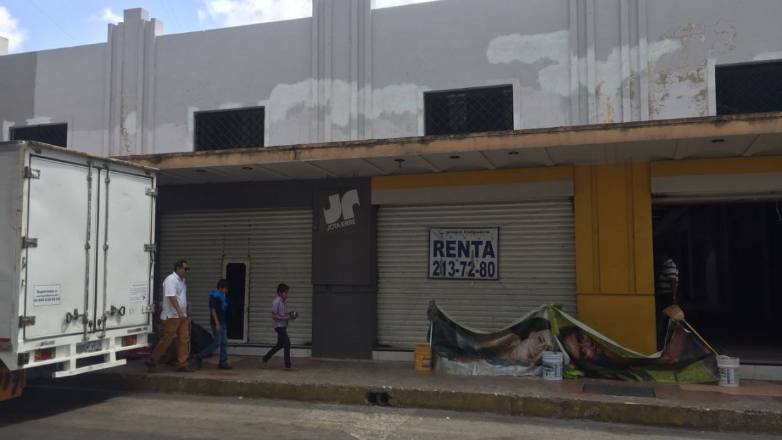 Continúa el cierre de negocios en Tampico