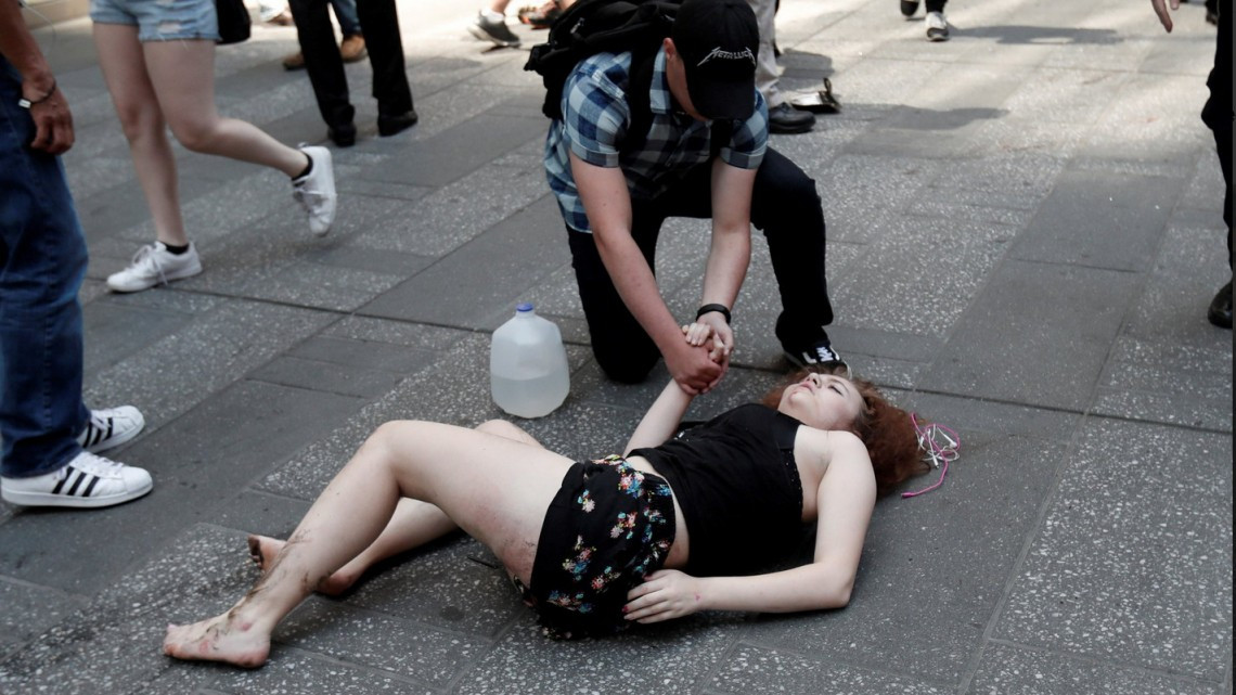 Auto arrolla a 22 personas y mata a una en Times Square