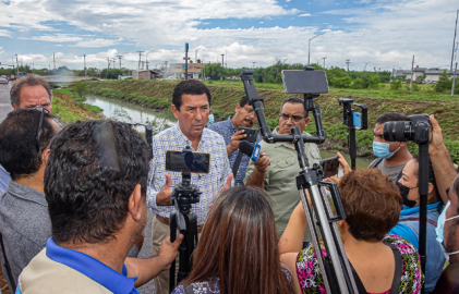 Supervisa Alcalde Mario López trabajos  de limpieza y desazolve de drenes