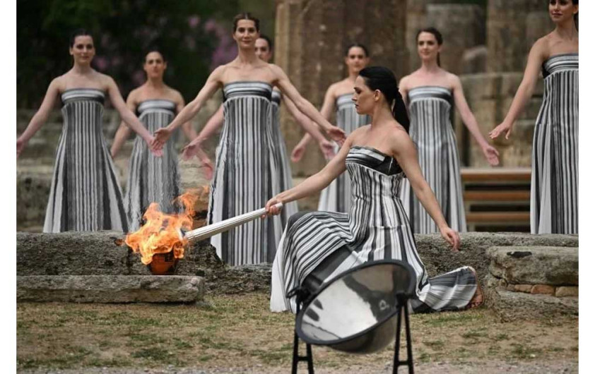 Encienden en Grecia la llama olímpica de París 2024