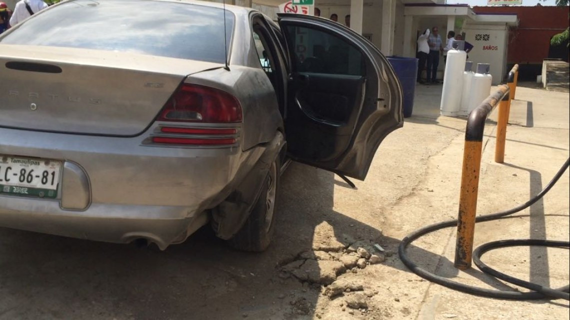 Explota tanque de gas y sale disparado a 20 metros 