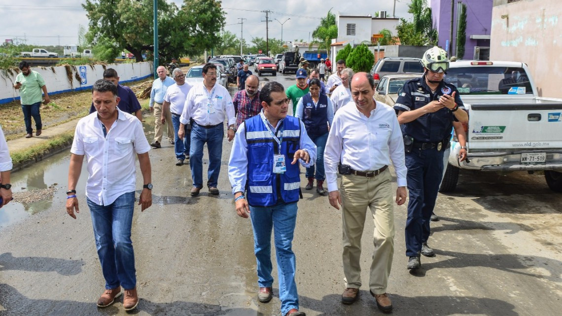 Atienden a afectados por lluvias en Nuevo Laredo