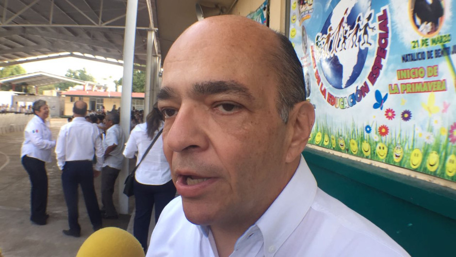 Lento el proceso de reubicación de primaria frente a refinería Madero.