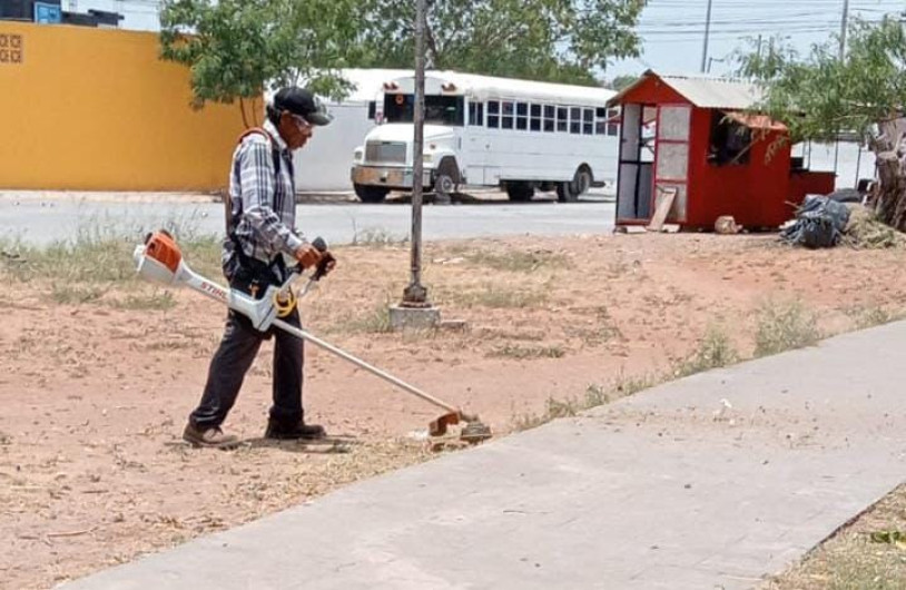 Atiende Gobierno de Reynosa mantenimiento de plazas públicas