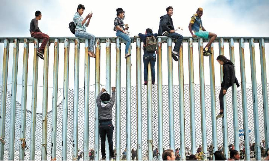 Ley propuesta en Texas permitirá nueva forma de arresto a migrantes 
