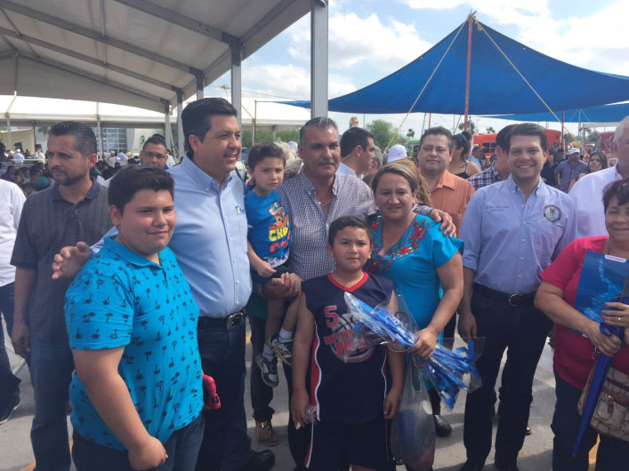 Celebra Gobernador con Familias de Reynosa