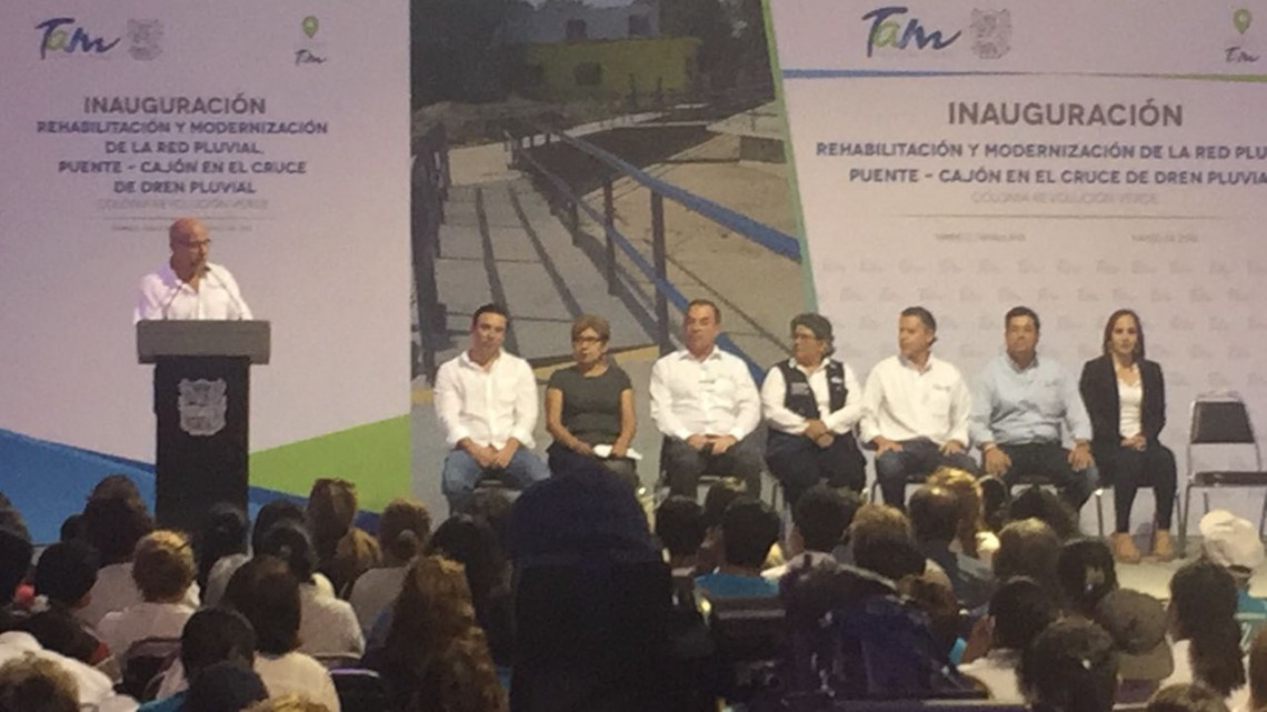 Entrega Gobernador en la Revolución Verde un dren pluvial