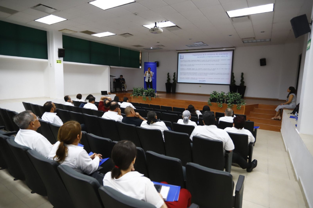 Capacitan a personal del Registro Civil para atención a migrantes