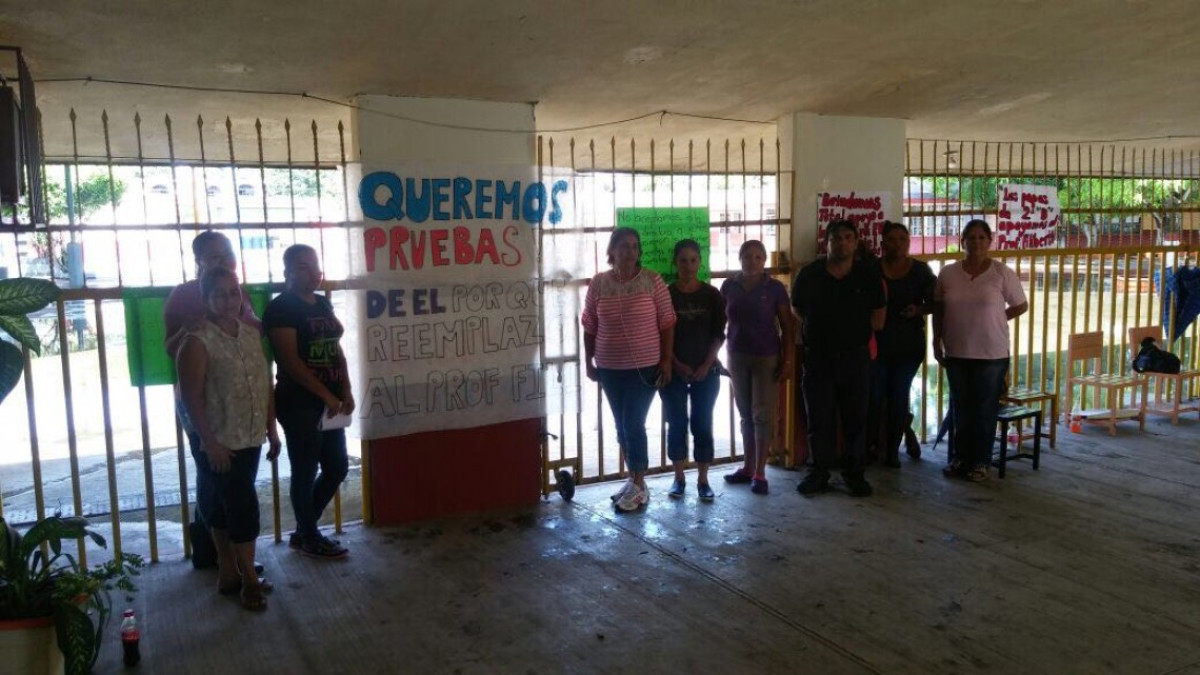 Padres de familia tomaron escuela en la Hipódromo 