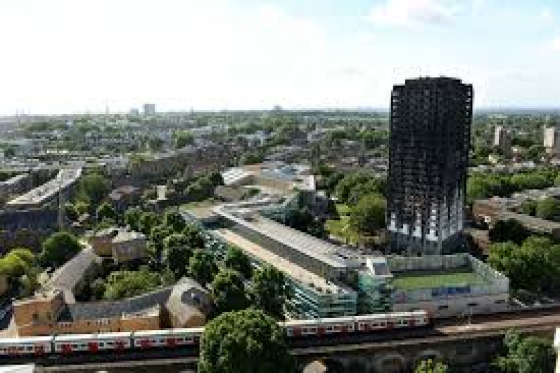 Explosión de refrigerador causó incendio en Londres