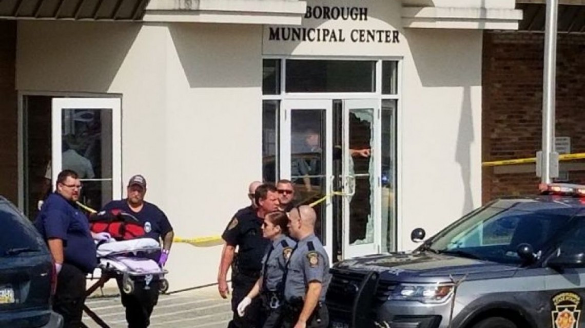 1 muerto y 4 lesionados tras tiroteo en tribunal de Pennsylvania