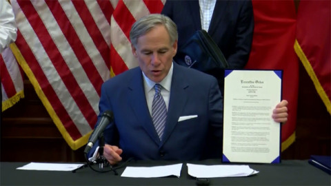 Anuncia gobernador de Texas nuevas restricciones de viaje por covid-19