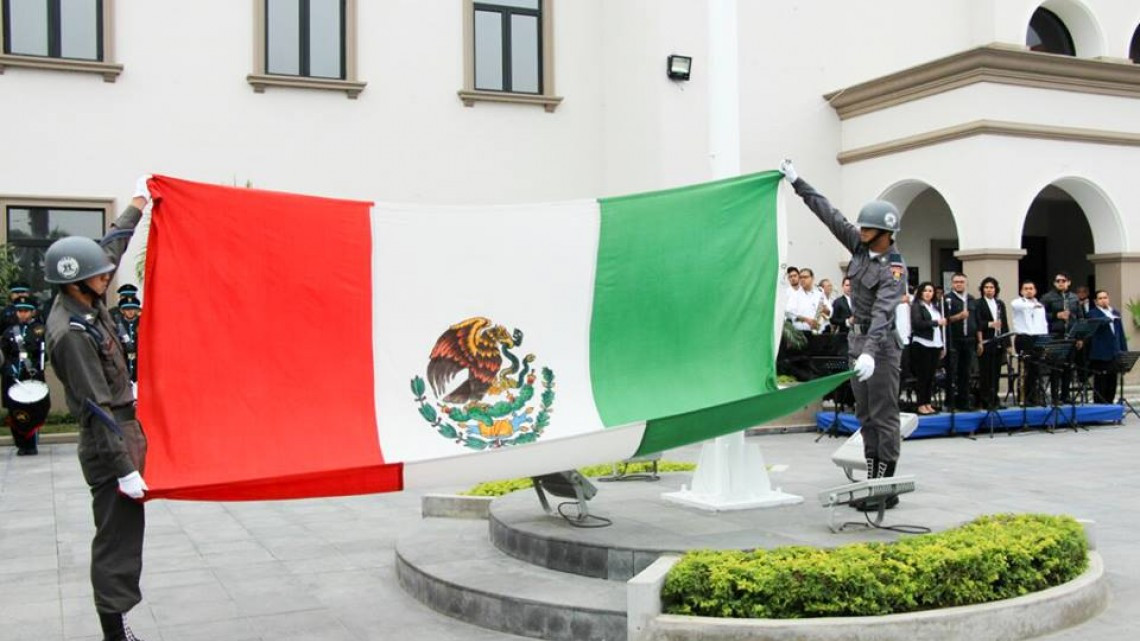 Conmemoran 101 aniversario de la constitución política