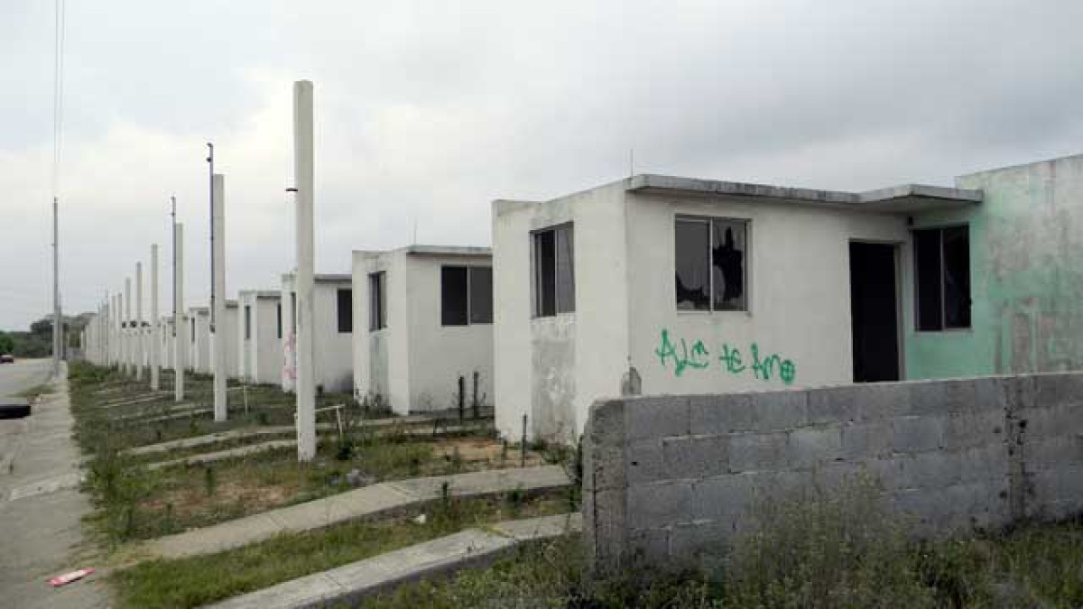 Casas en abandono causan molestias
