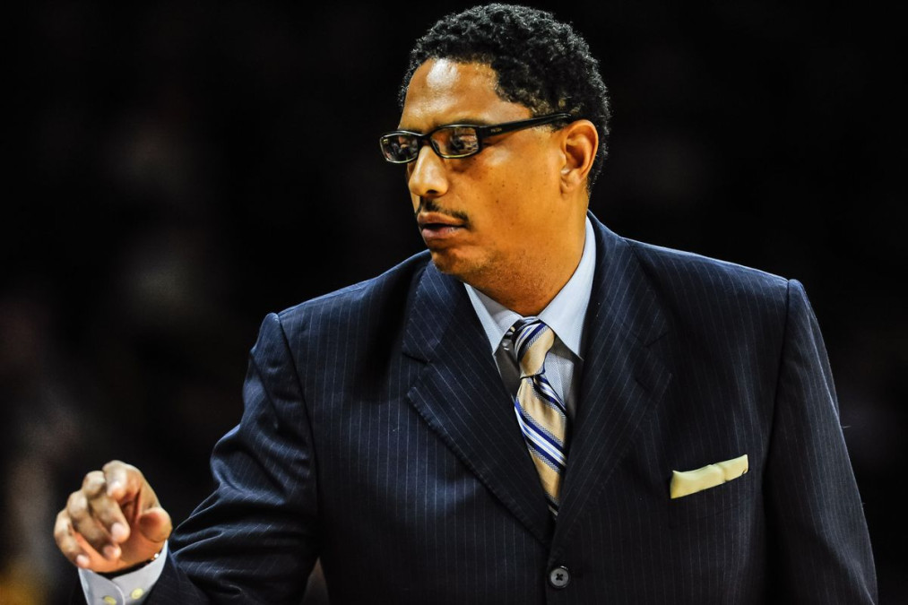 “Las leyes necesitan ser cambiadas, y eso comienza desde arriba”: Entrenador de UTRGV  