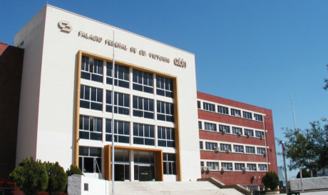 Por deuda de 130 pesos, COMAPA corta servicio a la CFE