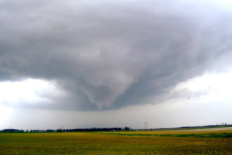 Emiten alerta de tornado para el sur de Texas 