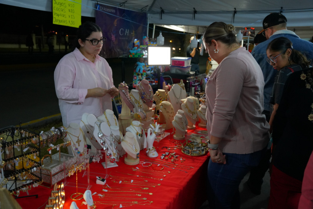 Invita Gobierno Municipal al Bazar Navideño 2025 para impulsar el comercio local