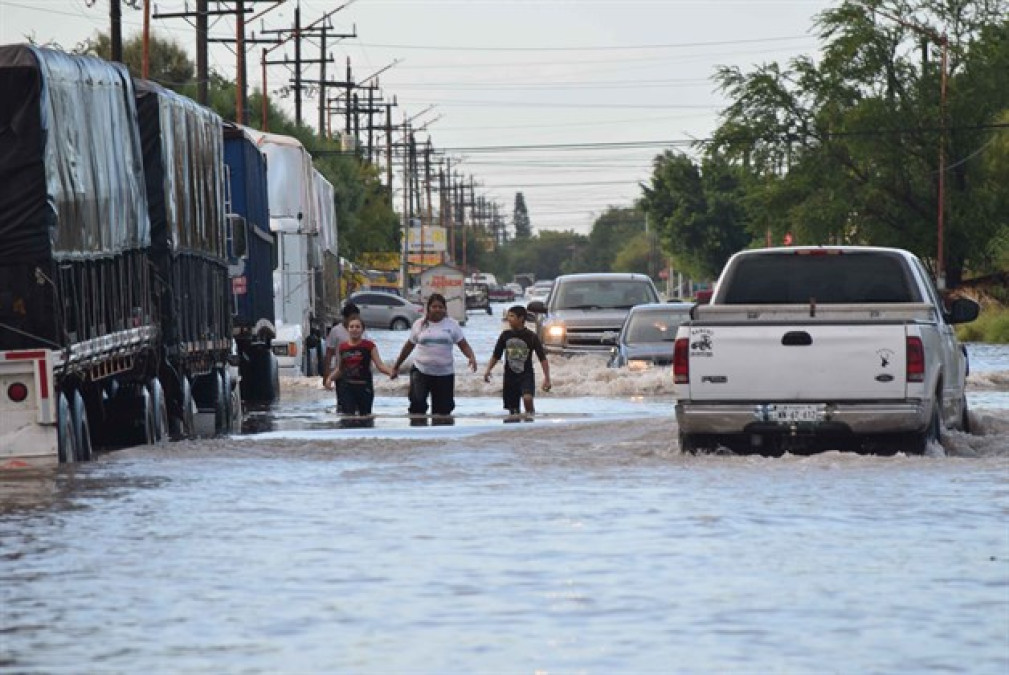 Fuertes lluvias sorprenden a habitantes