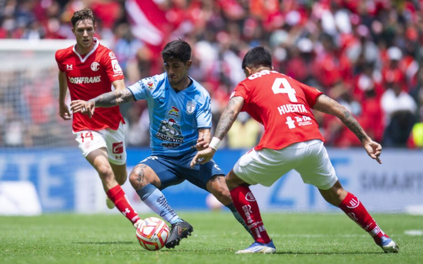Pachuca humilla al Toluca con goleada 5-1 en la final de ida del Apertura 2022