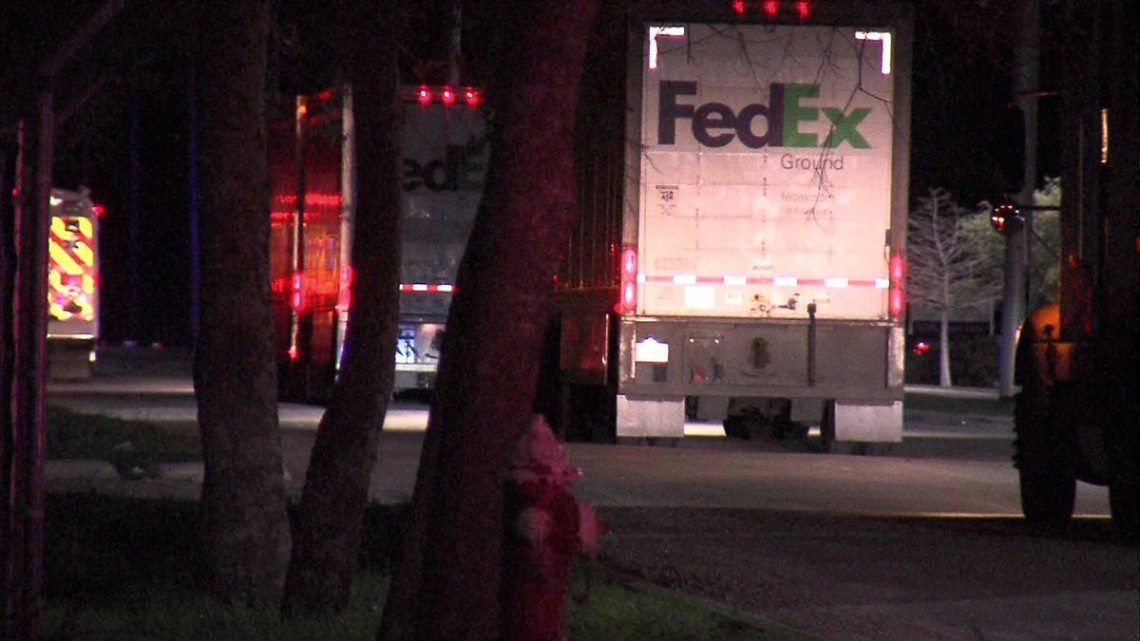 Estalla quinto artefacto explosivo en Texas