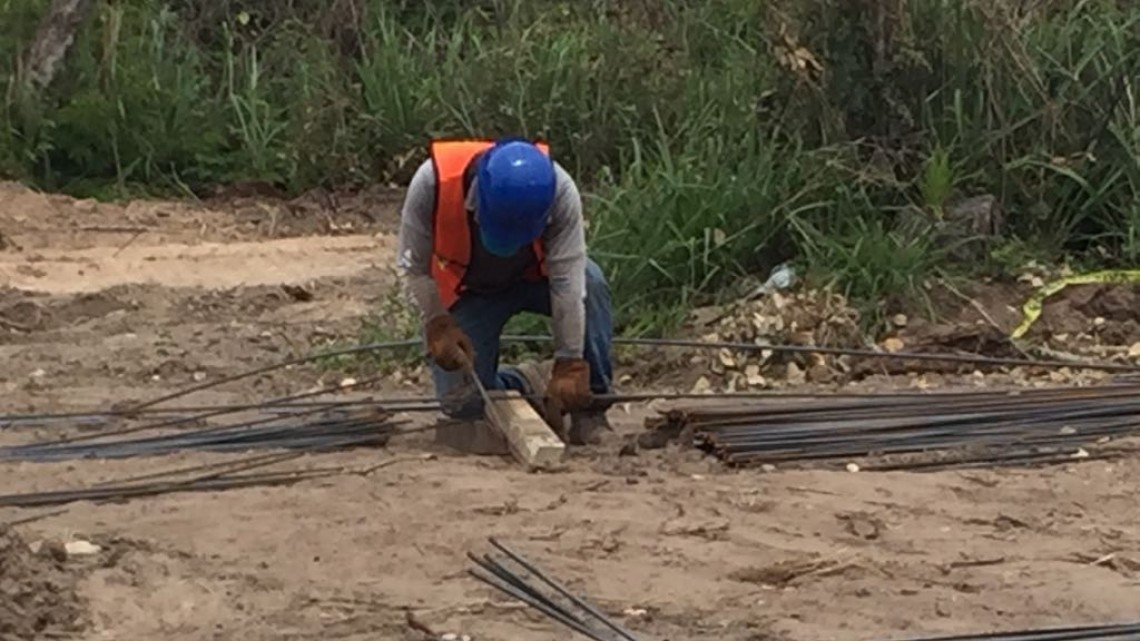 Ponen en marcha construcción de importante centro comercial