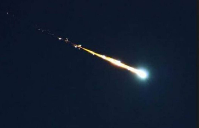 Sorprende en China bola de fuego en el cielo