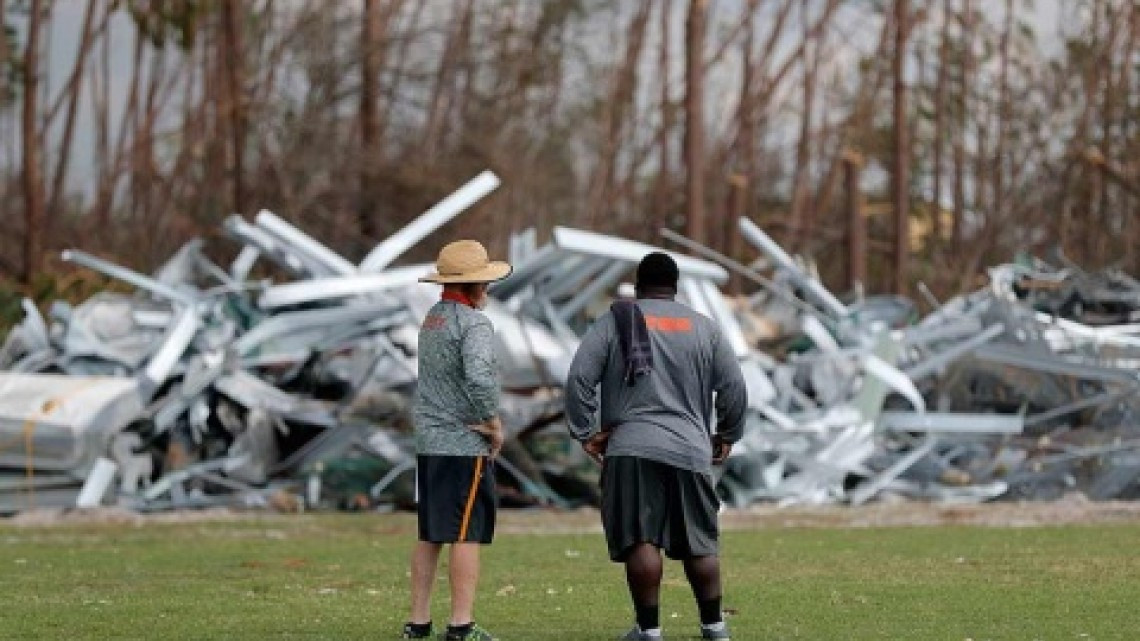 39 muertos en EU por “Michael”