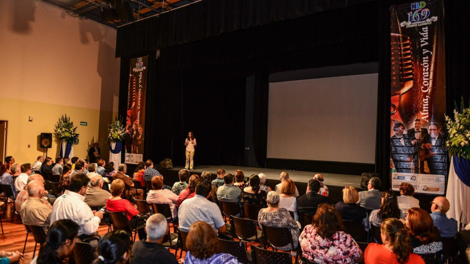 Invitan a Nuevo Larenses al Festival de Monólogos 2017