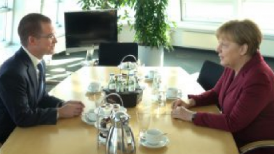 Recibe Angela Merkel a Ricardo Anaya