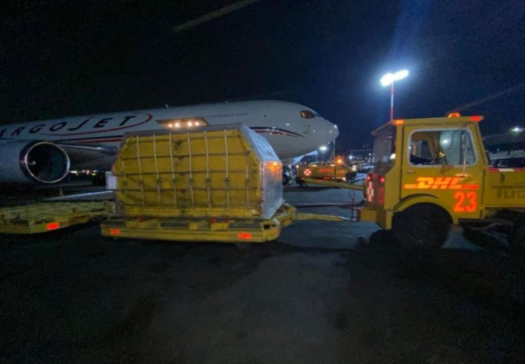 Llegan a México más de 400 mil dosis de la vacuna contra el COVID-19 de Pfizer 