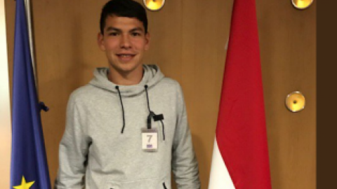 Hirving Lozano recibe visa de trabajo en Holanda