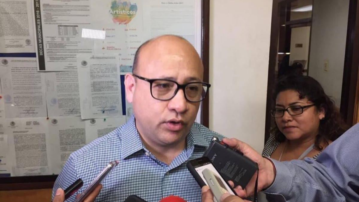 Negocian nivelación salarial para empleados del municipio 