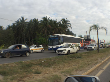Fallas en semáforos generan caos vehicular