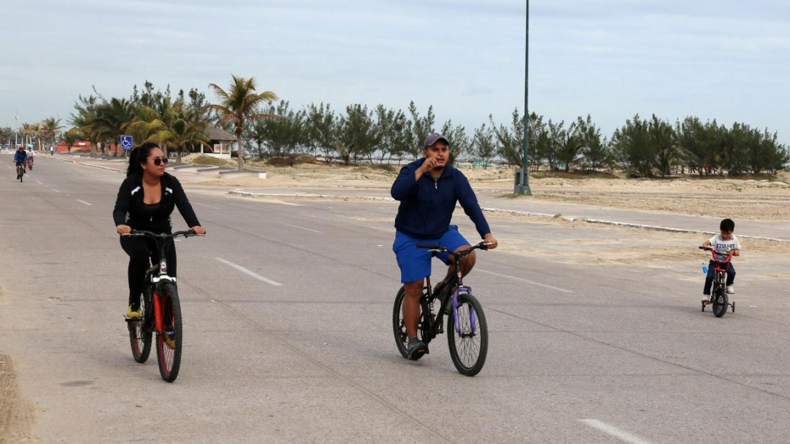 Disfrutan primer día Trotavía en Miramar