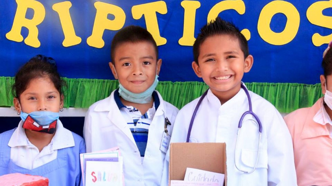 Realizan campaña "Mucho más que dientes sanos"