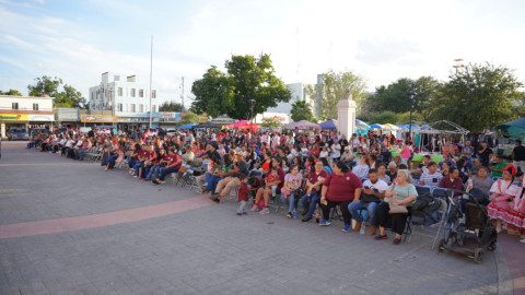 Nuevo Laredo celebra su 177 aniversario con colorida muestra de danza folklórica