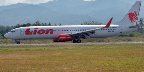 Avión se estrella en Indonesia