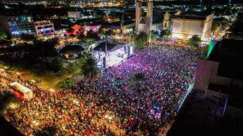 Dio Carlos Peña Ortiz Grito de la Independencia de México con mas de 20 Mil asistentes