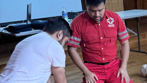 Capacitan a personal de Salud en primeros auxilios