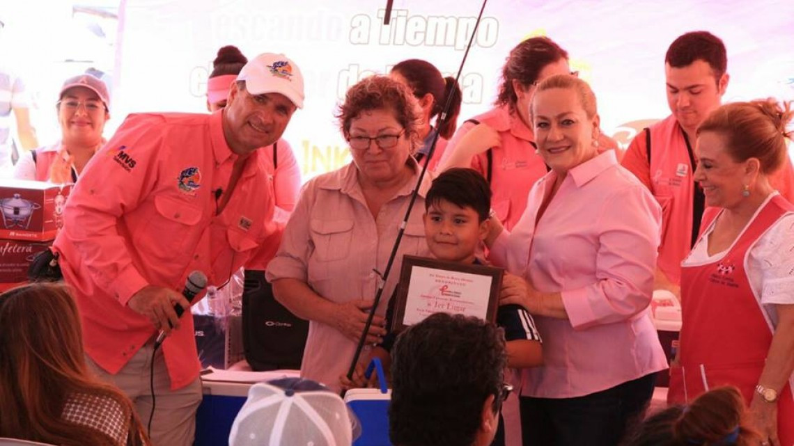 Alcaldesa acude a 5to. Torneo de Pesca