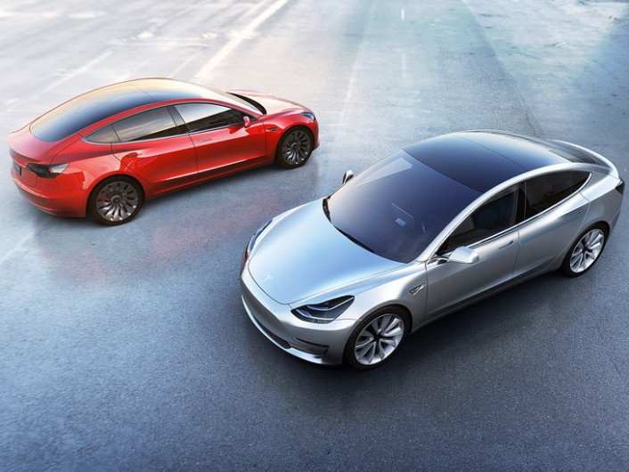 Tesla enciende las redes con corto video del Modelo 3