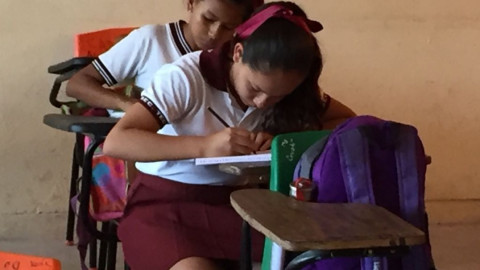 Brindan apoyos a adolescentes embarazadas en etapa escolar