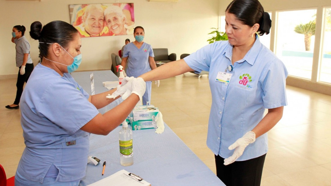 Gobierno de Estado y DIF Tamaulipas realizan pruebas médicas a empleados y residentes de centros asistenciales vulnerables al COVID-19