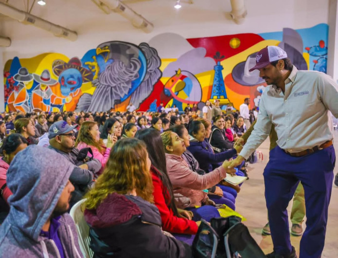 Estudiantes de Primaria y Secundaria recibieron Becas en Reynosa