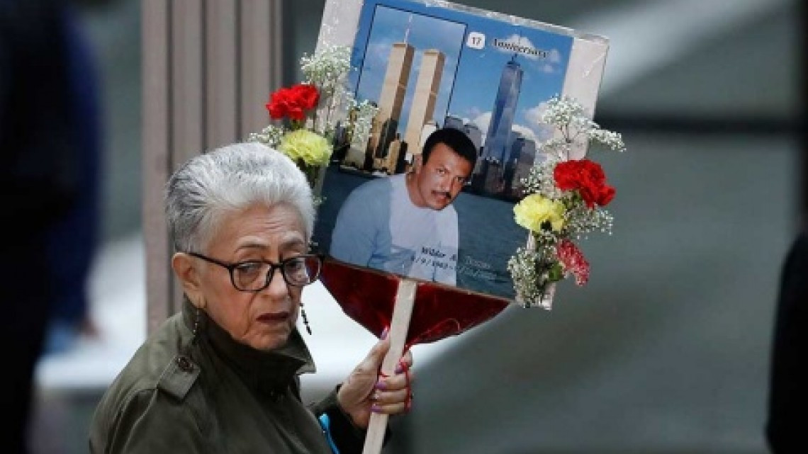 Rinden tributo a víctimas del 11-S en Nueva York