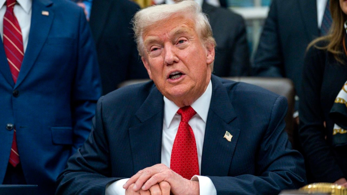 Trump firma ley para publicar archivos del caso Epstein