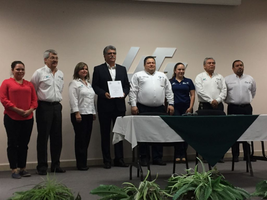 Nombran a Rafael Zubiaga rector de la UTT 